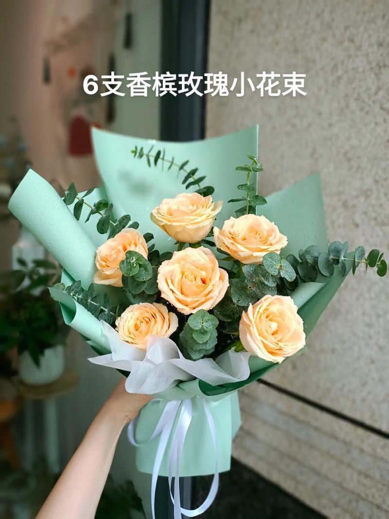 6朵红玫瑰鲜花花束寓意（6朵红玫瑰花语是什么意思）-第4张图片-花花知道网